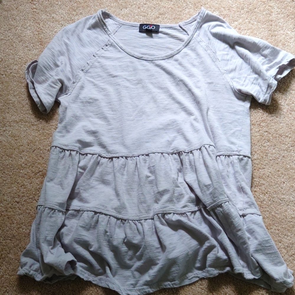 GiGio Size Small Gray Tiered Top